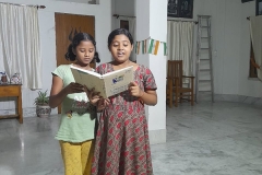 Hostle-students-img1a